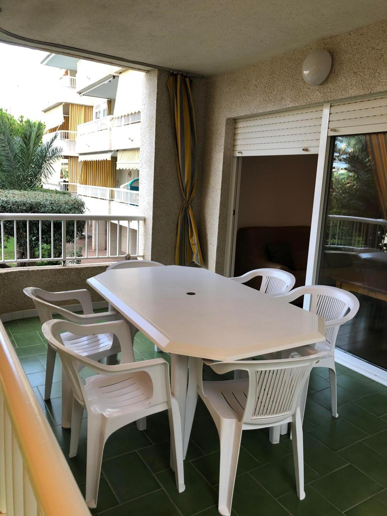 Apartamento En Alquiler Parque 8, Playa De Gandia Exterior foto
